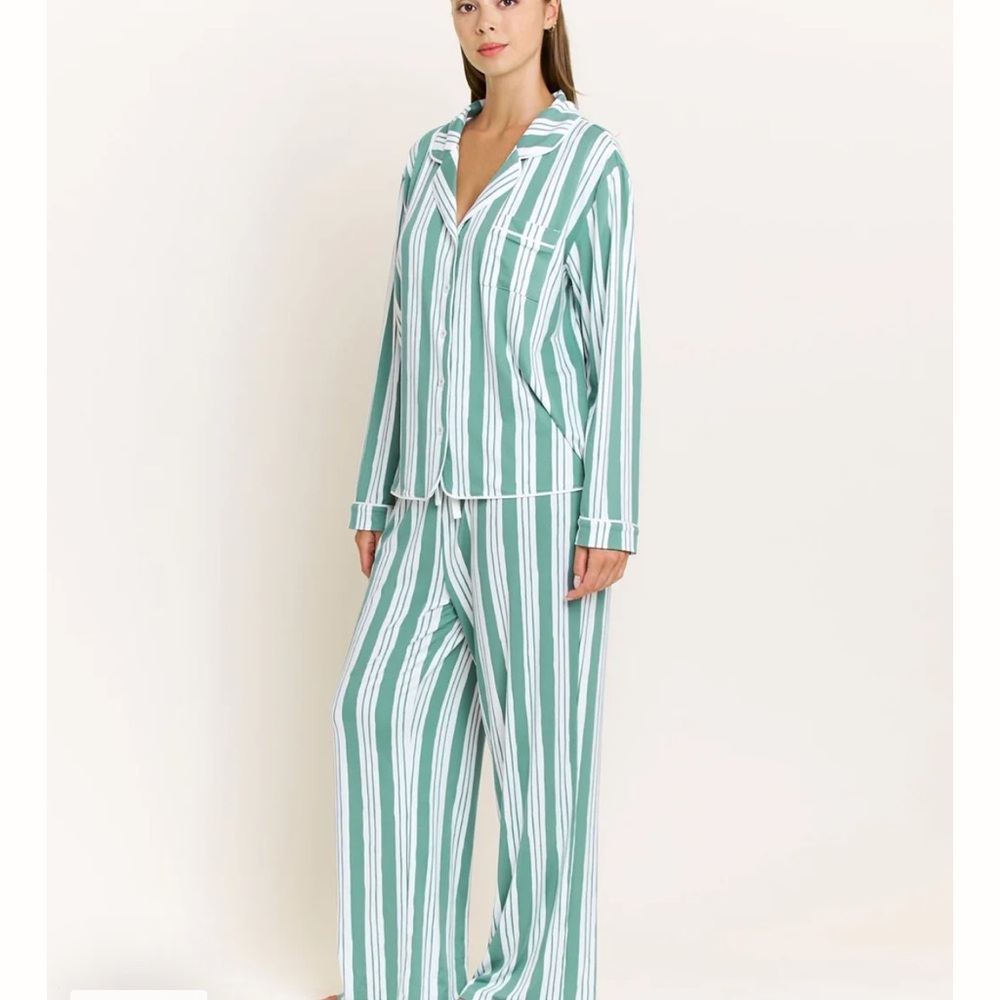 Honeydew Intimates Green and White Striped Pajama Set  size: M/L - Picture 3 of 5